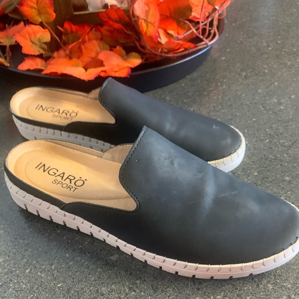 Black suede slide by Ingaro Sport